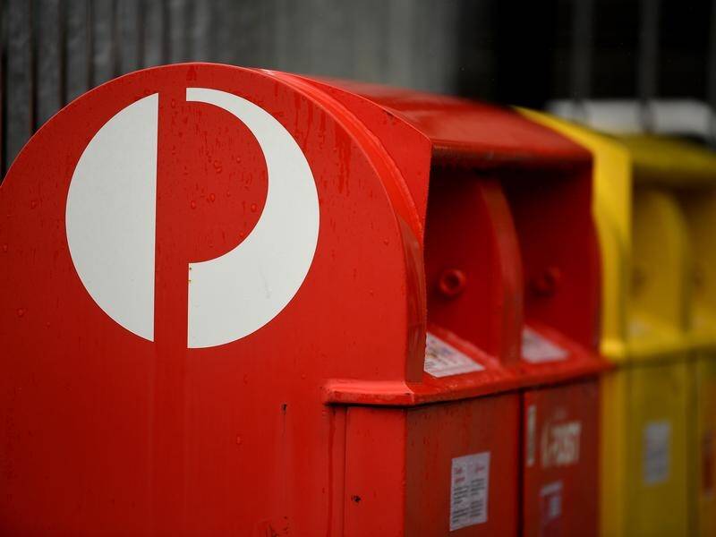 Labor has lost its bid to stop regulatory changes to Australia Post that unions say could cost jobs.