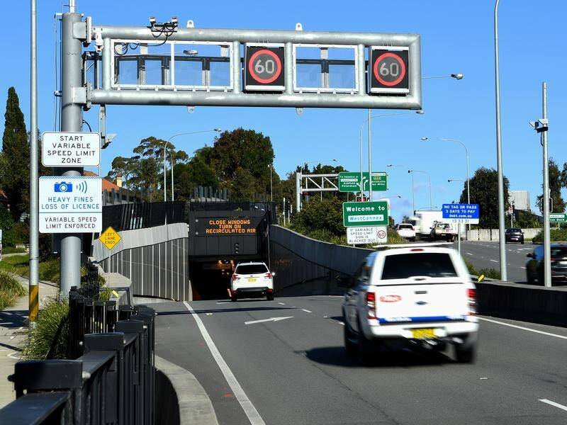 Drivers in Sydney's west bear the brunt of most of Sydney's tolls. (Bianca De Marchi/AAP PHOTOS)