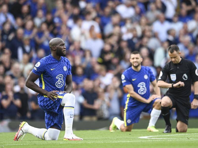 Most Chelsea players still take the knee to protest discrimination, but Marcos Alonso now stands.