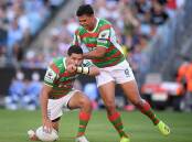 Cody Walker (L) and Latrell Mitchell (R) are not to blame for Souths' woes, says Adam Reynolds. (Dan Himbrechts/AAP PHOTOS)