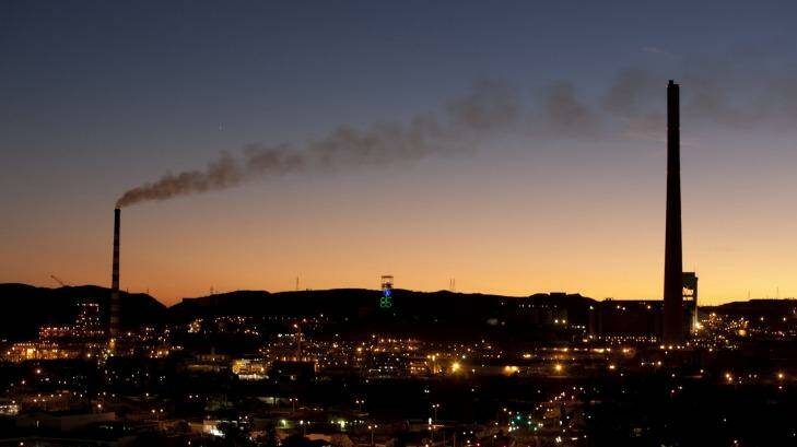 A new smartphone app is available that tells you the sulphur dioxide levels in Mount Isa Photo: Paul Harris