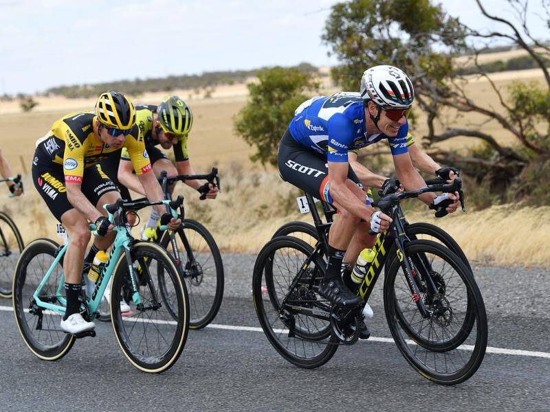 Defending Tour Down Under champion Daryl Impey (front) needs to make a move on Saturday.