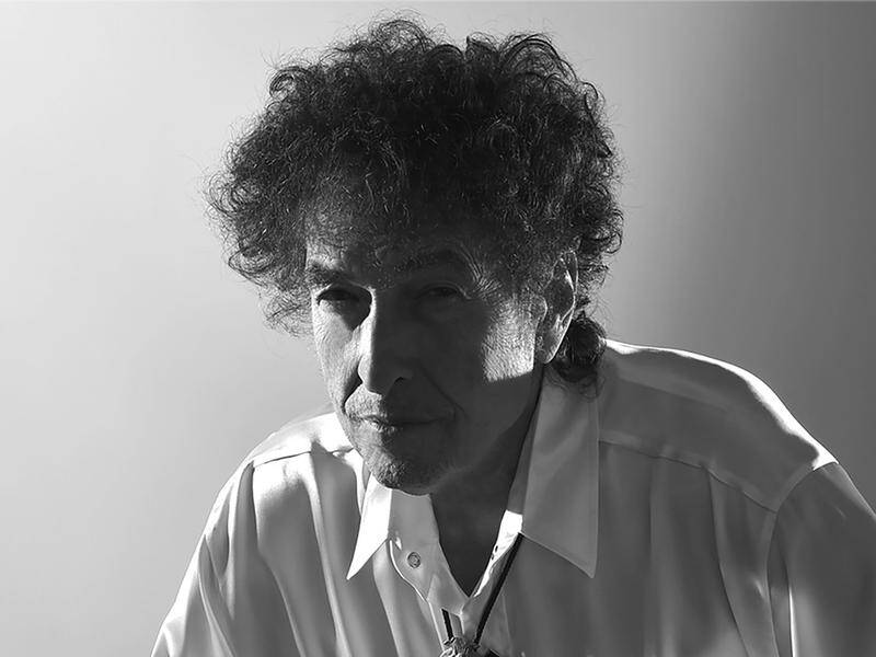 Bob Dylan chose to let his music do the talking as he kicked off his Australian tour at Perth Arena.