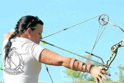 BOWHUNTER'S BEST: Mount Isa Bowhunters member Lindy Smith shot a personal best score of 640 points during the Australian Bowhunters Association shoot last weekend. - Picture: LYNDON KEANE/2877